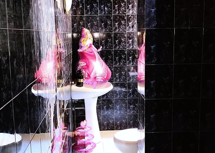 Disney's Slumber Party * 티라나