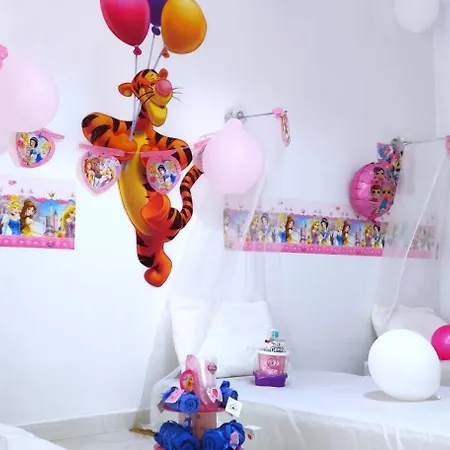 Δωμάτια σε οικογενειακή κατοικία Disney's Slumber Party Τίρανα